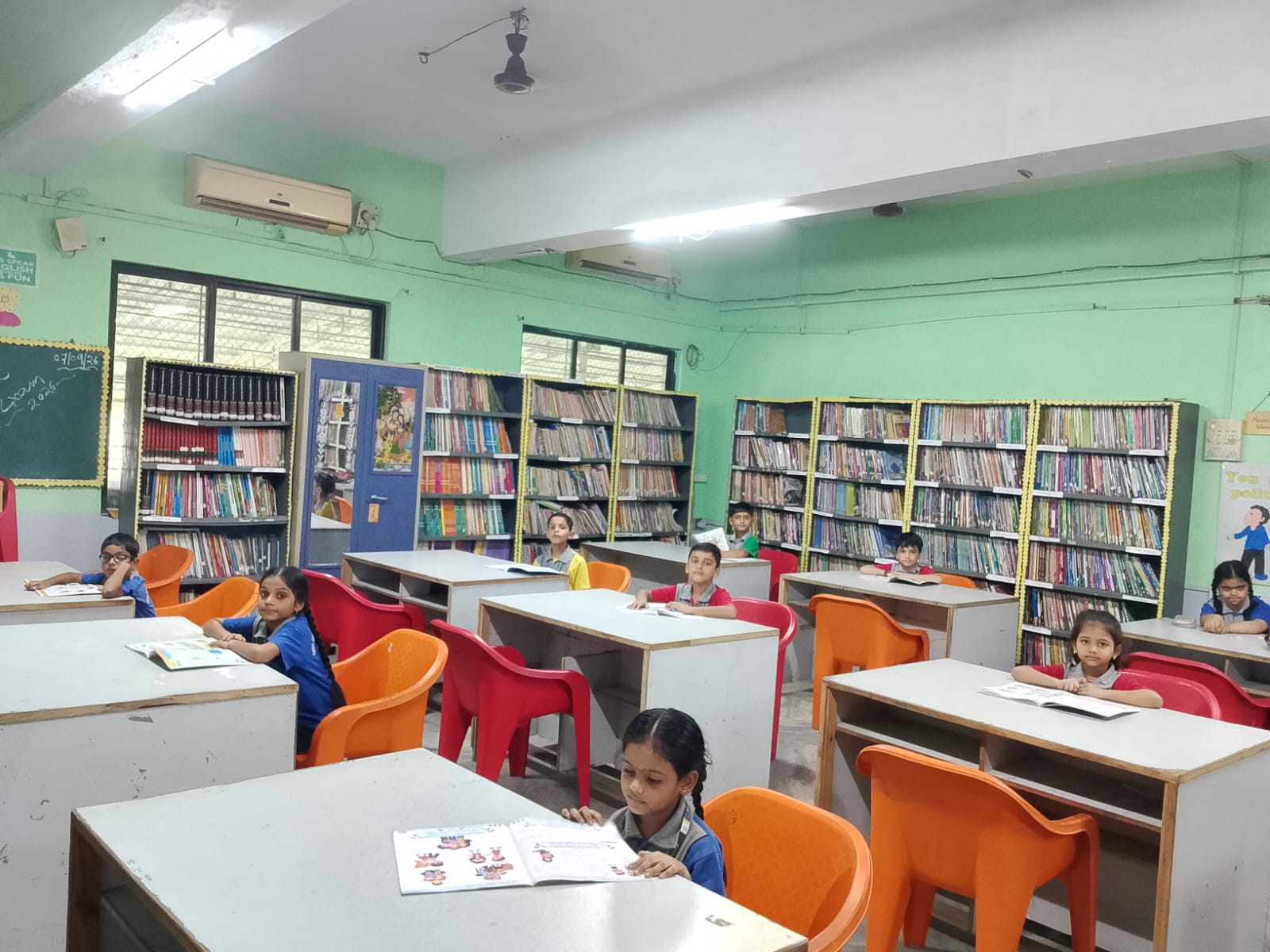 Library Room - photo 2